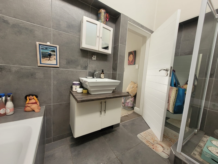 2 Bedroom Property for Sale in Crossways Farm Village Eastern Cape
